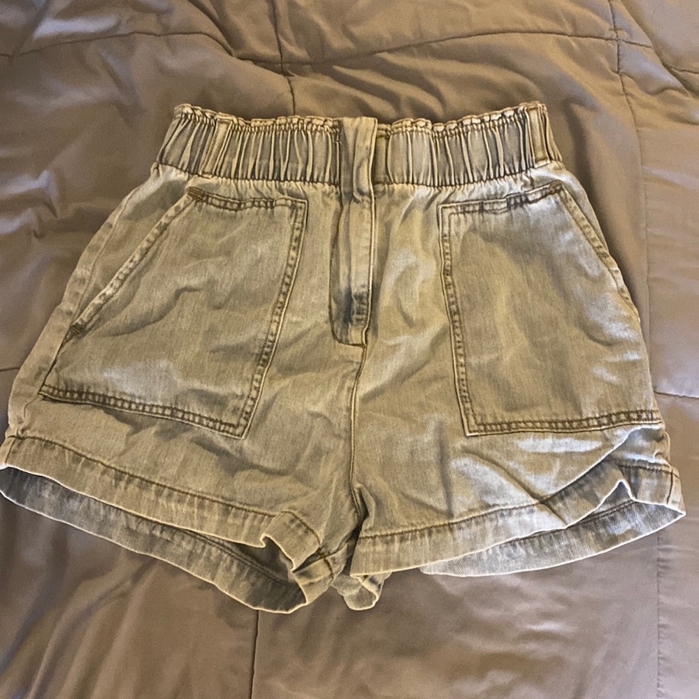 BDG High-Waist Jean Shorts (Size M)